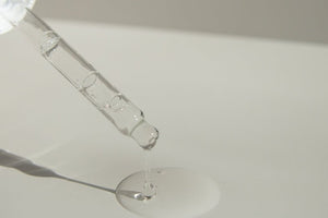 Serum Vs. Ansigtsolie – Hvad Er Forskellen?