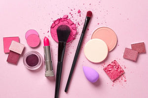 Billig makeup i høj kvalitet fra L’Oréal, MAC, Maybelline og flere