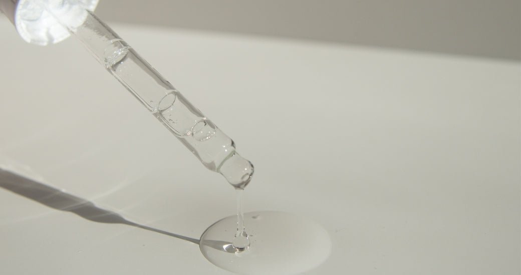 Sådan Bruger Du Serum Rigtigt I Din Hudplejerutine - Makeup lagersalg