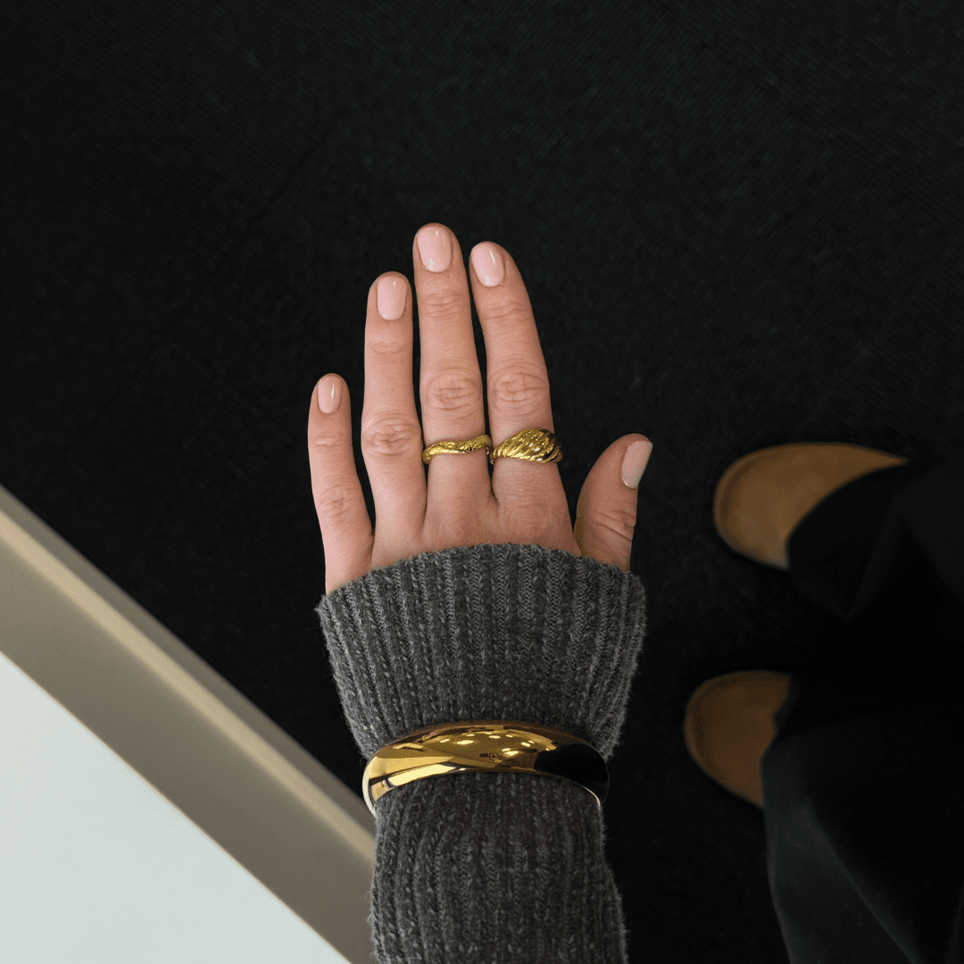 Aura Bangle Armbånd 18K Guldbelagt - Makeup lagersalg