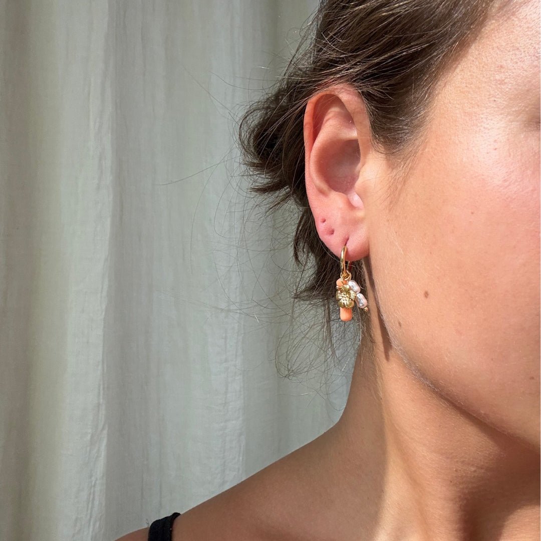 Blossom Charm Hoop Øreringe 18K Guldbelagt - Makeup lagersalg