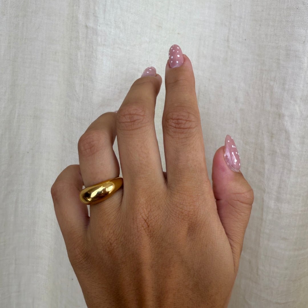Corelle - Bold Curve Ring 18K Guldbelagt - Makeup lagersalg