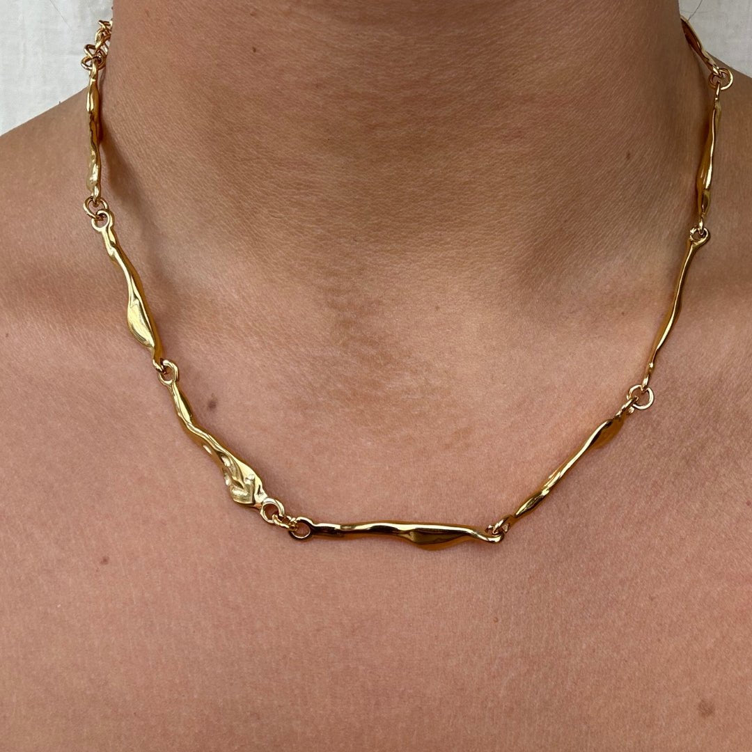 Melting Halskæde 18K Guldbelagt - Makeup lagersalg