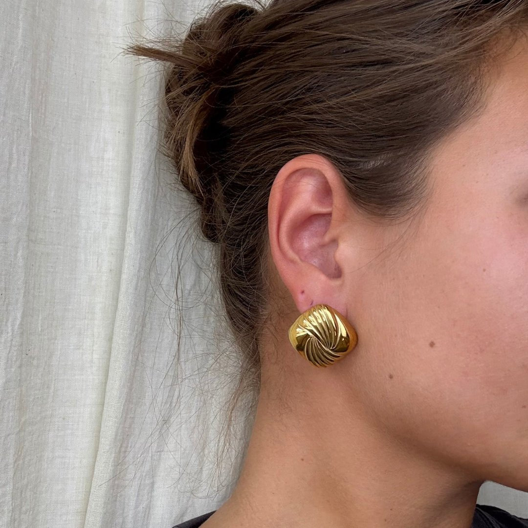 Rhea Ørestikker 18K Guldbelagt - Makeup lagersalg