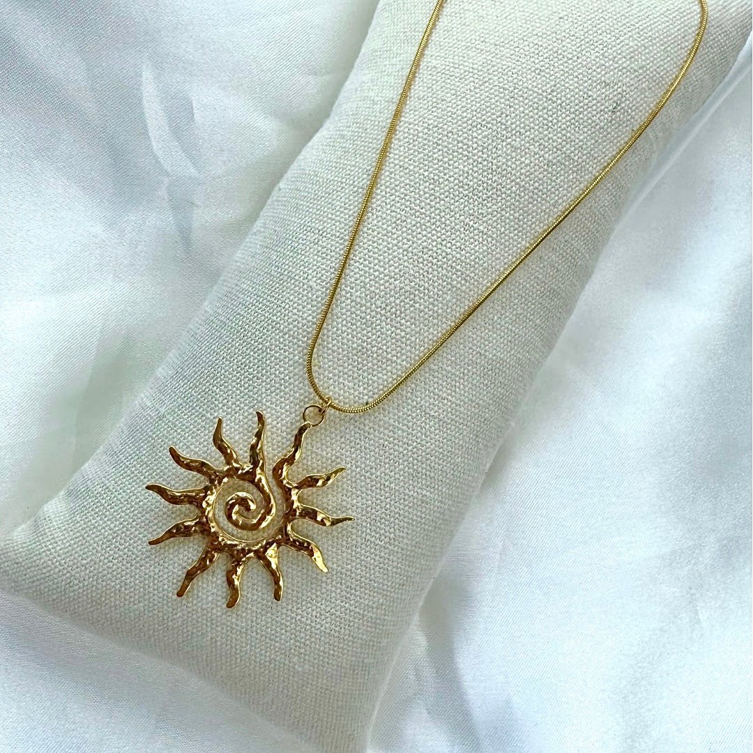 Solar Spirit Halskæde 18K Guldbelagt - Makeup lagersalg